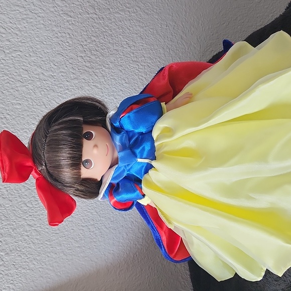 Disney Other - Disney Precious Moments Snow White doll